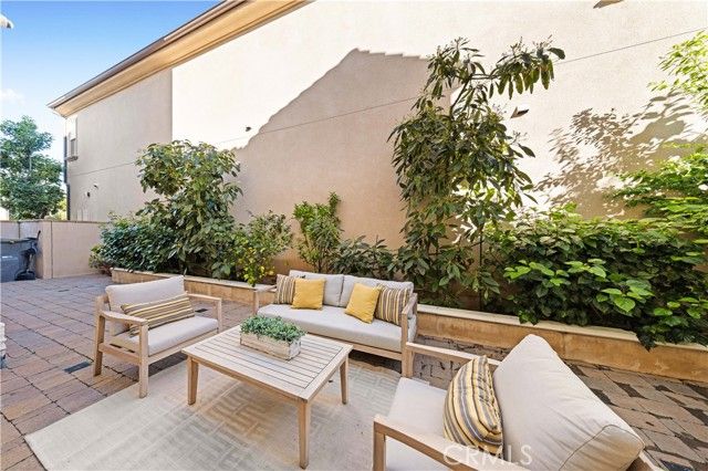 129 Pathway, Irvine, CA 92618