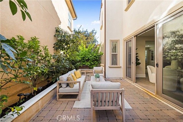 129 Pathway, Irvine, CA 92618