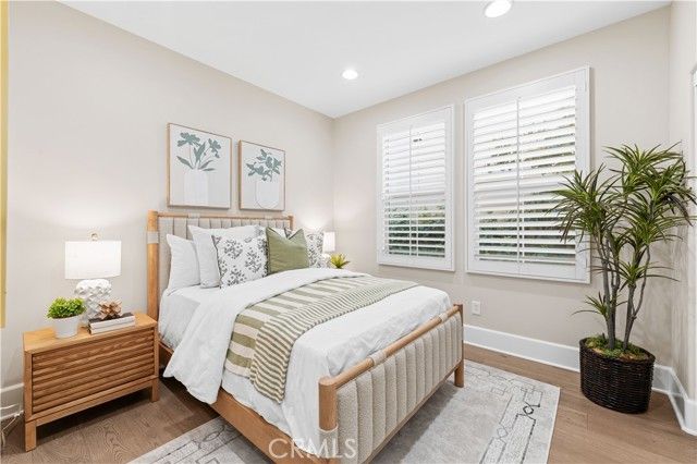 129 Pathway, Irvine, CA 92618