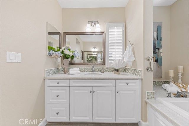 129 Pathway, Irvine, CA 92618