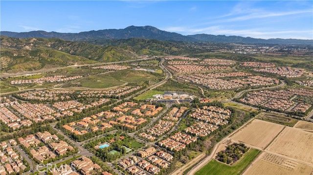 129 Pathway, Irvine, CA 92618