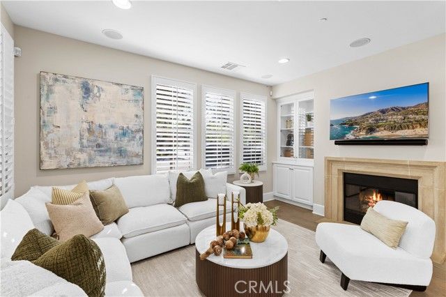 129 Pathway, Irvine, CA 92618