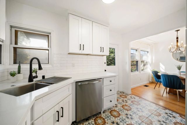 2154 Union St, San Diego, CA 92101