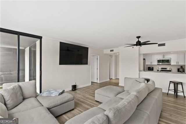 3481 Lakeside Drive NE 1201, Atlanta, GA 30326