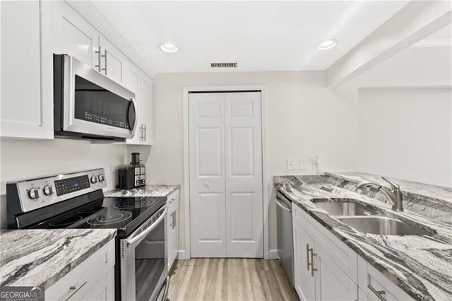 3481 Lakeside Drive NE 1201, Atlanta, GA 30326