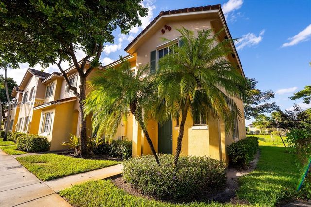 6051 SW 19th Place, North Lauderdale, FL 33068