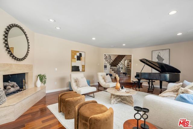 3592 Alana Drive, Sherman Oaks, CA 91403