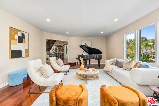 3592 Alana Drive, Sherman Oaks, CA 91403