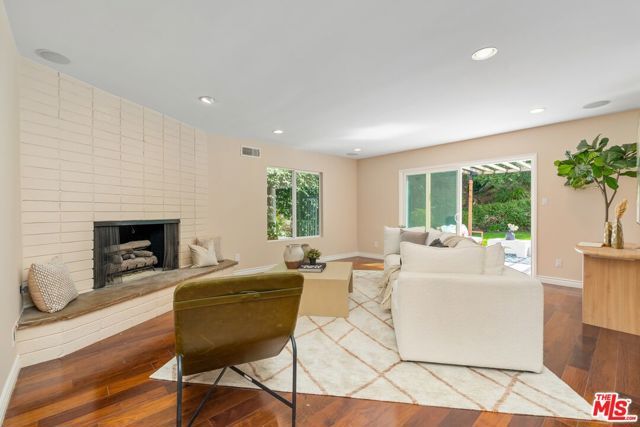 3592 Alana Drive, Sherman Oaks, CA 91403