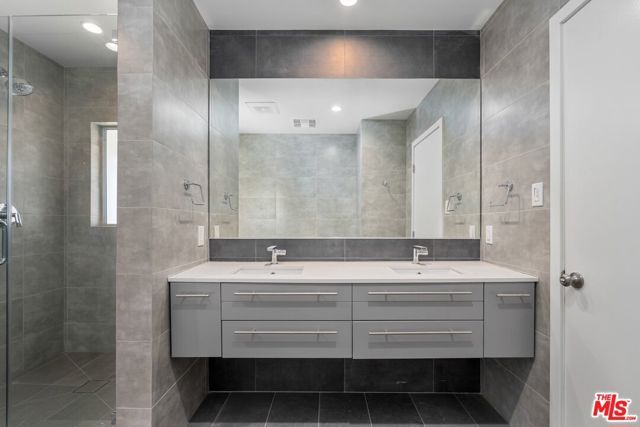 3592 Alana Drive, Sherman Oaks, CA 91403