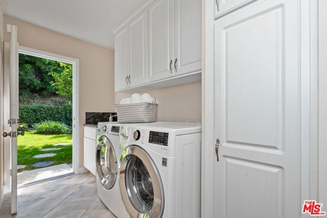 3592 Alana Drive, Sherman Oaks, CA 91403