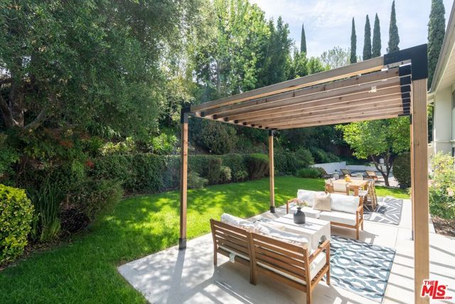 3592 Alana Drive, Sherman Oaks, CA 91403