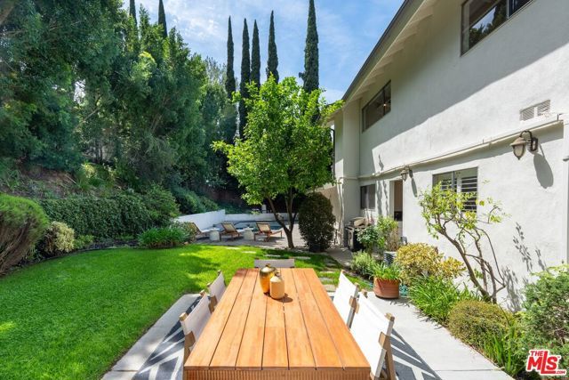 3592 Alana Drive, Sherman Oaks, CA 91403