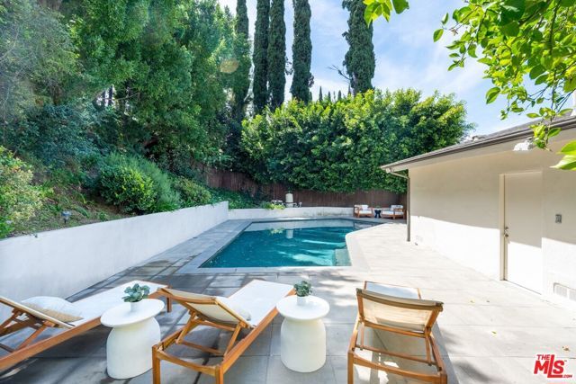 3592 Alana Drive, Sherman Oaks, CA 91403