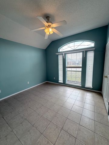 155 49th Street SE, Paris, TX 75462