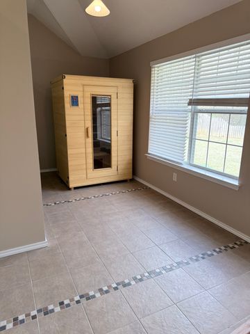 155 49th Street SE, Paris, TX 75462