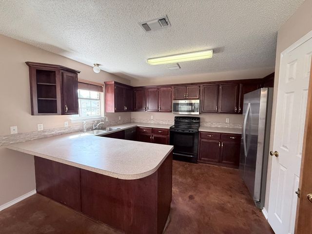 155 49th Street SE, Paris, TX 75462