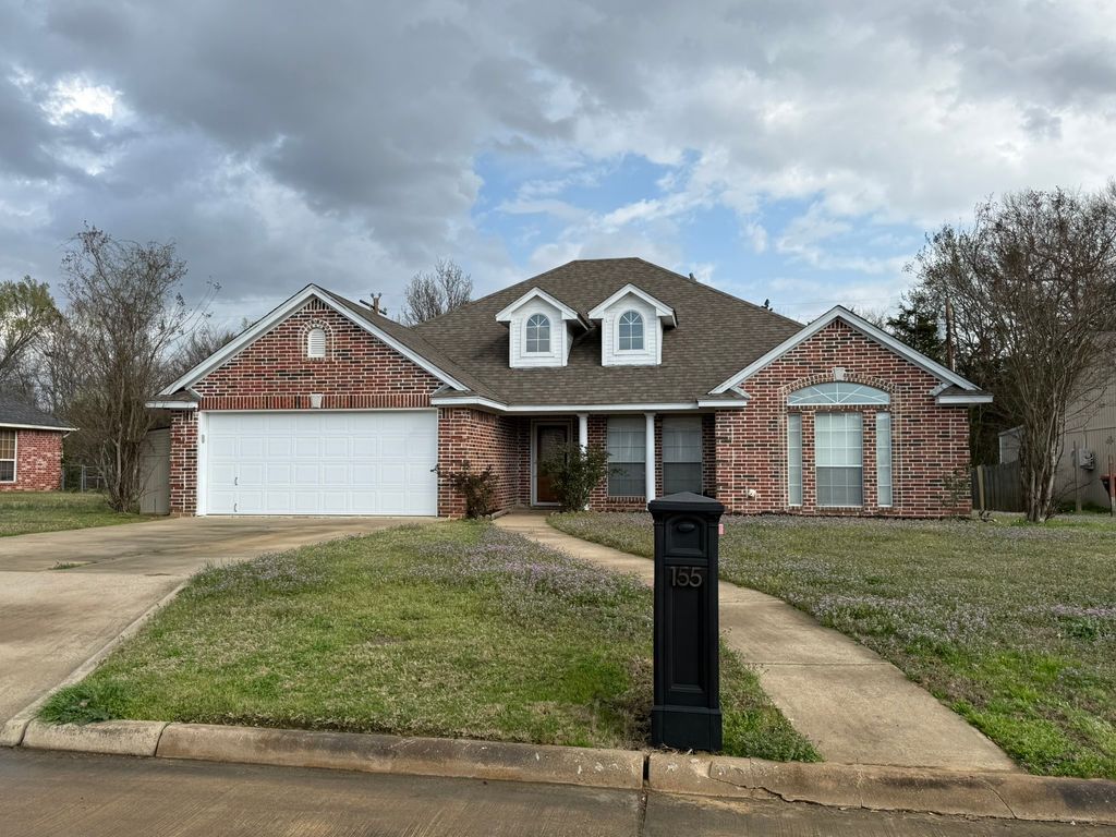 155 49th Street SE, Paris, TX 75462