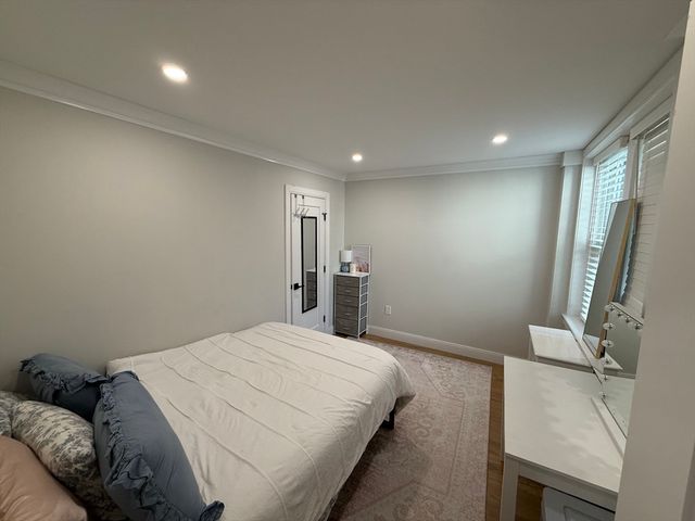 2031 Commonwealth 10, Boston, MA 02135