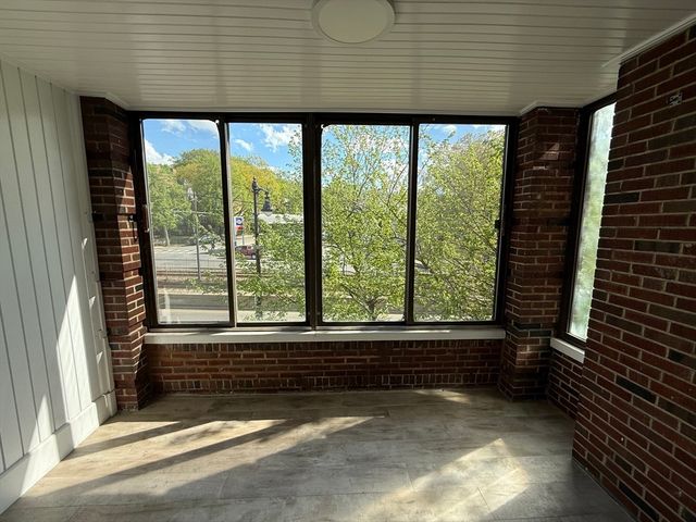 2031 Commonwealth 10, Boston, MA 02135