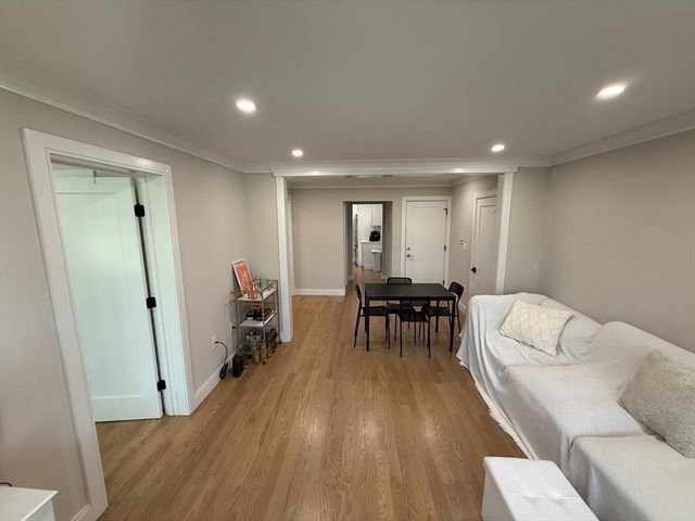 2031 Commonwealth 10, Boston, MA 02135