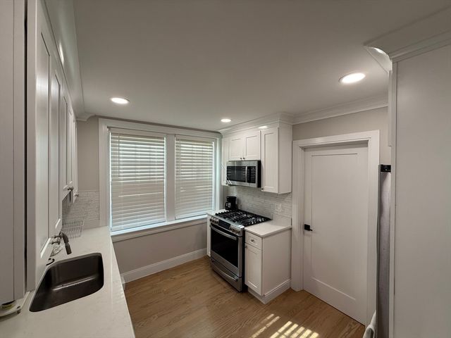 2031 Commonwealth 10, Boston, MA 02135