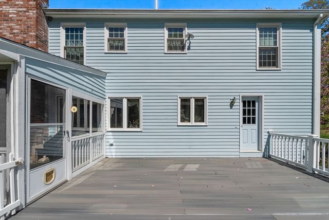 16 Parmenter Rd, Framingham, MA 01701