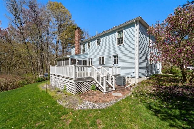 16 Parmenter Rd, Framingham, MA 01701
