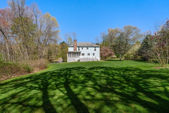 16 Parmenter Rd, Framingham, MA 01701