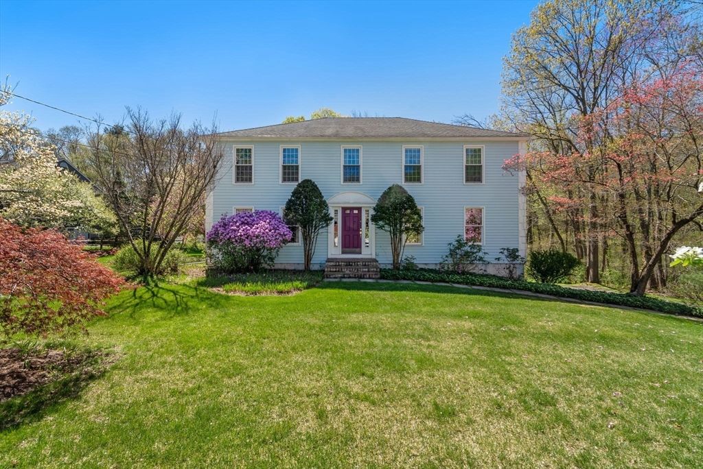 16 Parmenter Rd, Framingham, MA 01701