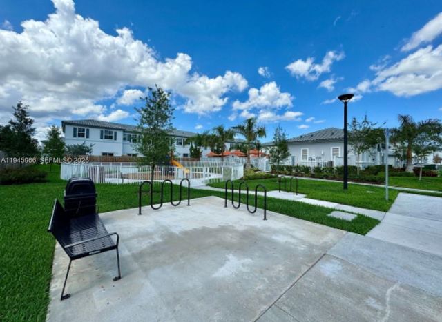 12022 NW 46th St, Coral Springs, FL 33076