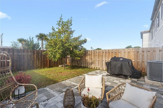 12022 NW 46th St, Coral Springs, FL 33076