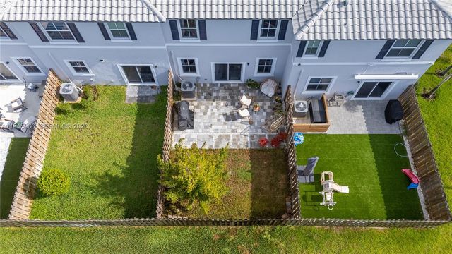 12022 NW 46th St, Coral Springs, FL 33076