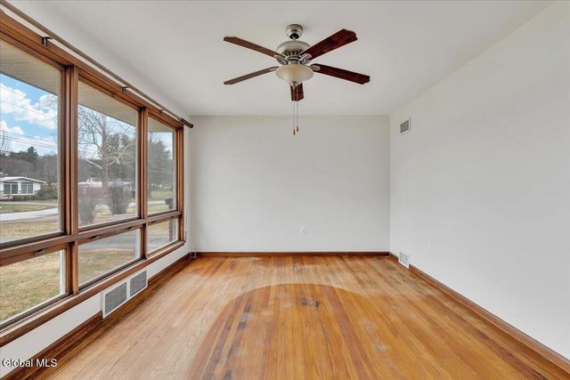 18 Walter Road, Brunswick, NY 12180