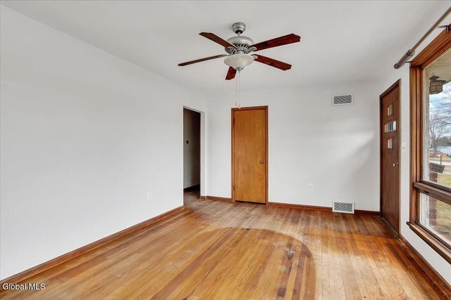 18 Walter Road, Brunswick, NY 12180