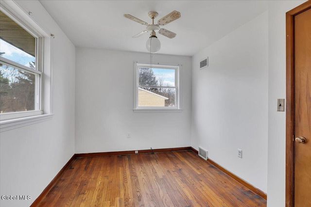 18 Walter Road, Brunswick, NY 12180