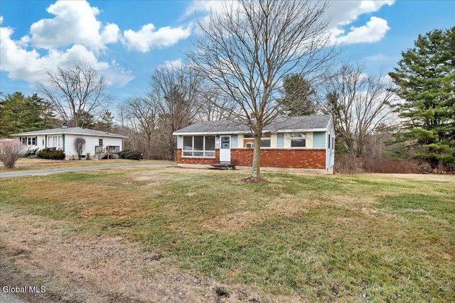 18 Walter Road, Brunswick, NY 12180