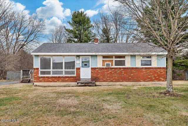 18 Walter Road, Brunswick, NY 12180