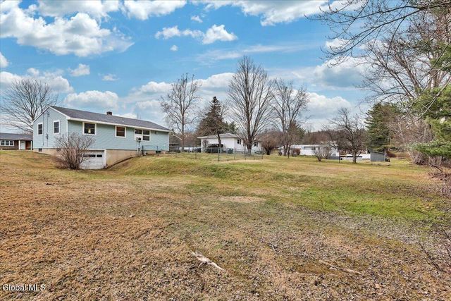 18 Walter Road, Brunswick, NY 12180