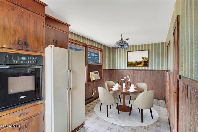 18 Walter Road, Brunswick, NY 12180