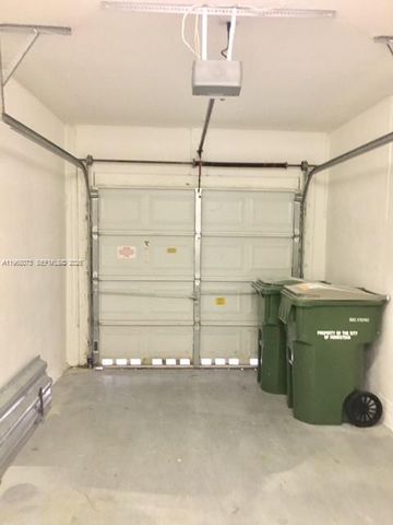 3323 NE 11th Dr -, Homestead, FL 33033