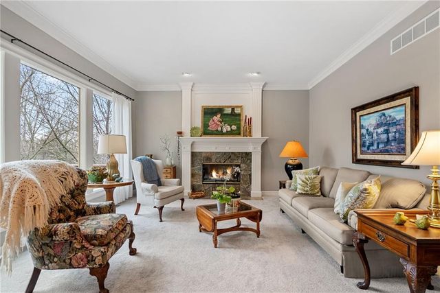 20823 W 94th Street, Lenexa, KS 66220