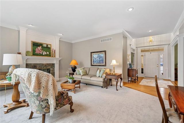 20823 W 94th Street, Lenexa, KS 66220