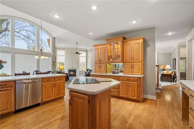 20823 W 94th Street, Lenexa, KS 66220