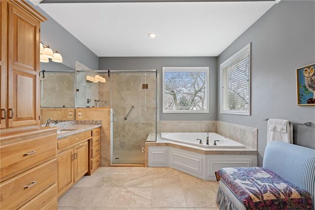 20823 W 94th Street, Lenexa, KS 66220