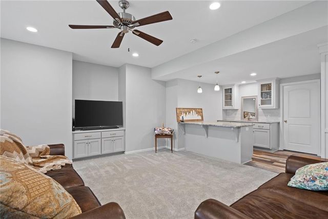 20823 W 94th Street, Lenexa, KS 66220