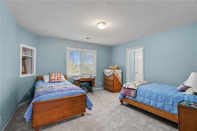 20823 W 94th Street, Lenexa, KS 66220