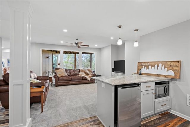 20823 W 94th Street, Lenexa, KS 66220