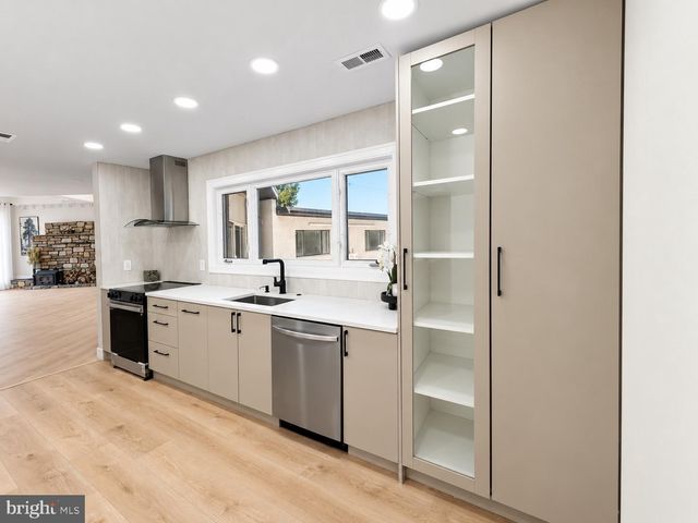 587 MORELAND RD, Huntingdon Valley, PA 19006