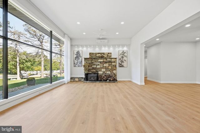 587 MORELAND RD, Huntingdon Valley, PA 19006
